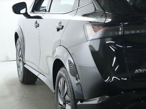 Used 2023 Nissan Ariya AWD image 40
