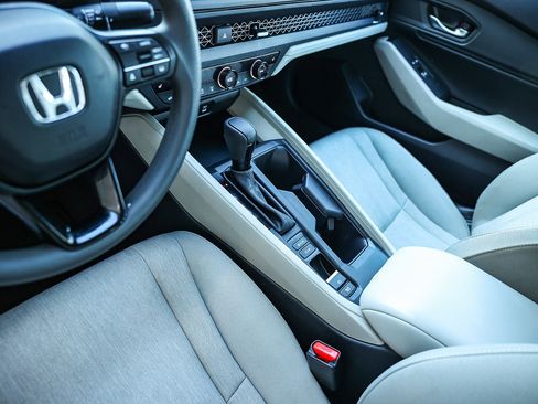 Used 2024 Honda Accord EX image 26