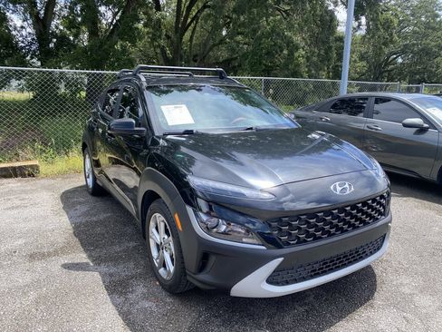 Certified 2022 Hyundai Kona SEL w/ Convenience Package FWD image 3