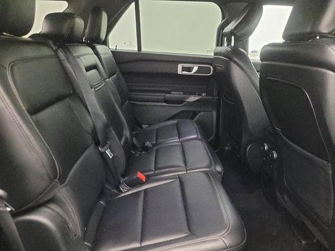 Used 2020 Ford Explorer XLT w/ Equipment Group 202A RWD image 19