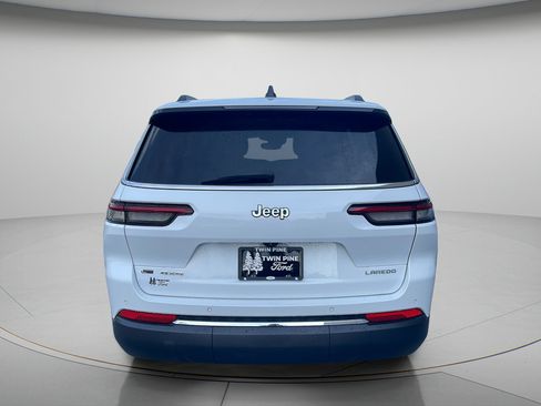 Used 2022 Jeep Grand Cherokee L Laredo w/ Luxury Tech Group I AWD/4WD image 9