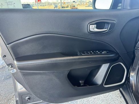 Used 2021 Jeep Compass Altitude image 15