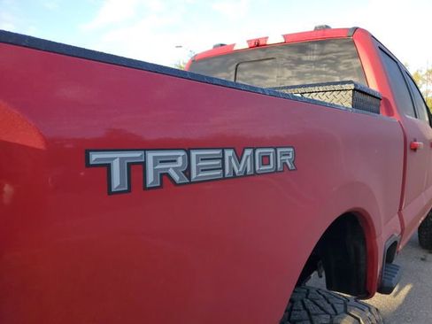 Used 2025 Ford F250 Lariat w/ Lariat Ultimate Package image 8