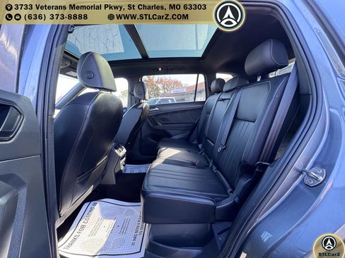 Used 2022 Volkswagen Tiguan SE R-Line image 11