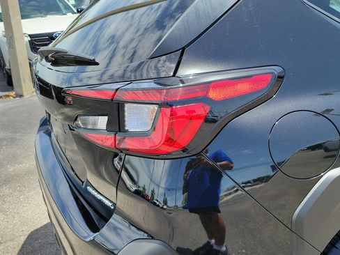 Used 2025 Subaru Crosstrek 2.5i Premium AWD/4WD image 11