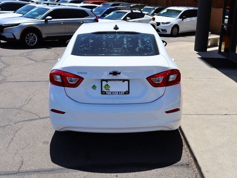 Used 2018 Chevrolet Cruze LS FWD image 10