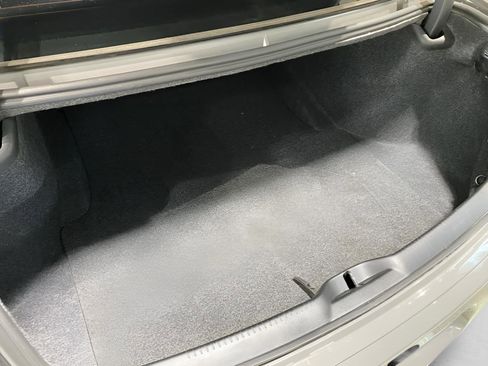 Used 2019 Chrysler 300 S AWD/4WD image 17