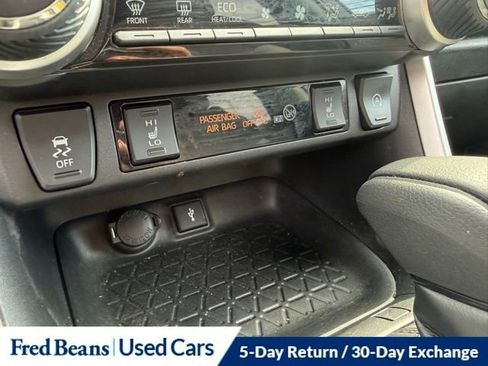 Used 2021 Toyota RAV4 XLE w/ Convenience Package image 21