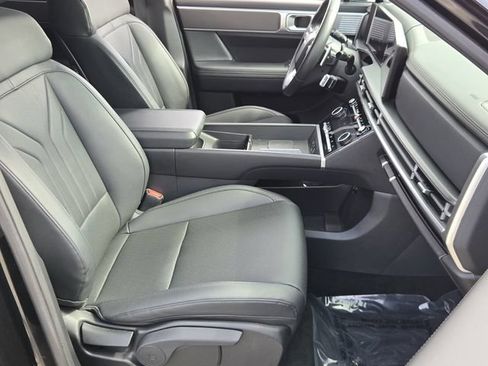 Used 2024 Hyundai Santa Fe SEL FWD image 17