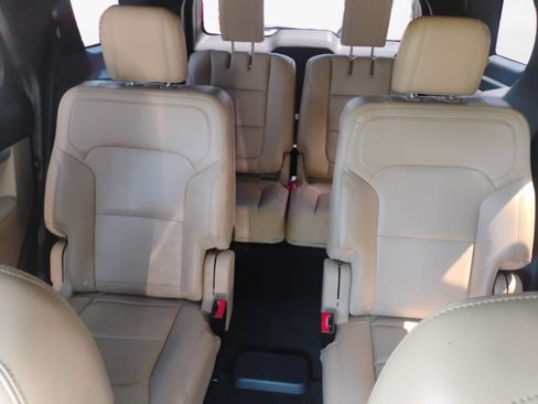 Used 2017 Ford Explorer Limited w/ Equipment Group 301A FWD image 15