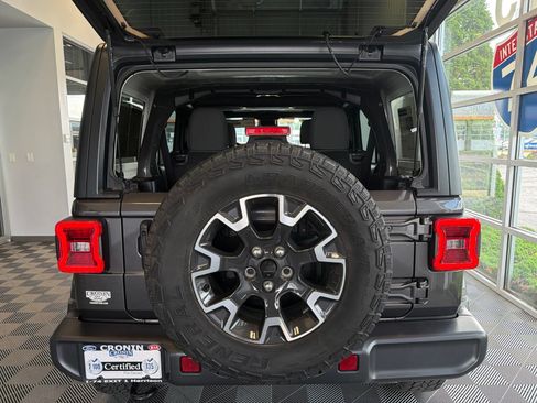 Used 2024 Jeep Wrangler Unlimited Sahara AWD/4WD image 13
