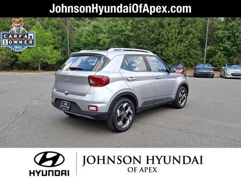 Certified 2026 Hyundai Venue SEL FWD image 27