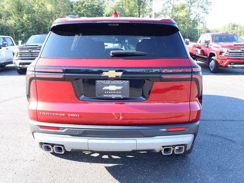 New 2027 Chevrolet Traverse LT w/ Driver Confidence Package AWD/4WD image 32