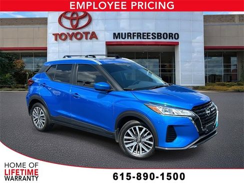 Used 2024 Nissan Kicks SV image 1