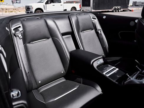 Used 2018 Rolls-Royce Dawn RWD image 39