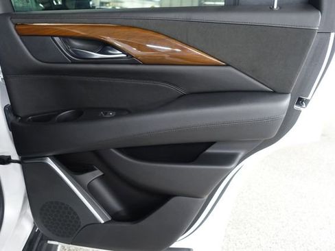 Used 2020 Cadillac Escalade Luxury image 26