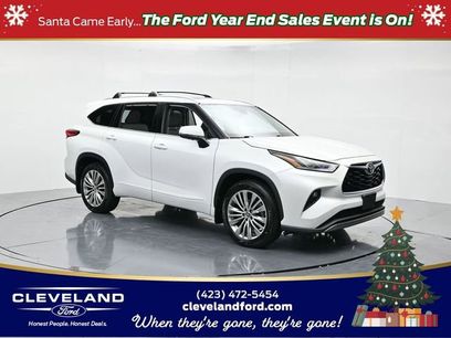 Used 2022 Toyota Highlander Platinum