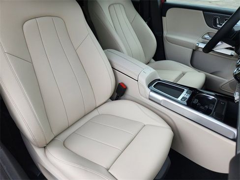 New 2026 Mercedes-Benz GLB 250 4MATIC image 16