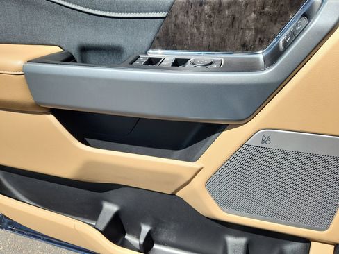 Used 2021 Ford F150 Lariat w/ Max Trailer Tow Package AWD/4WD image 9