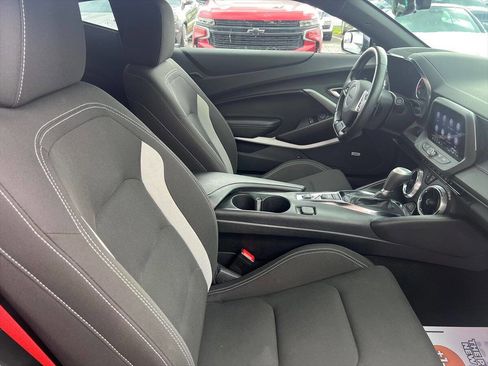 Used 2023 Chevrolet Camaro LT w/ Technology Package image 8