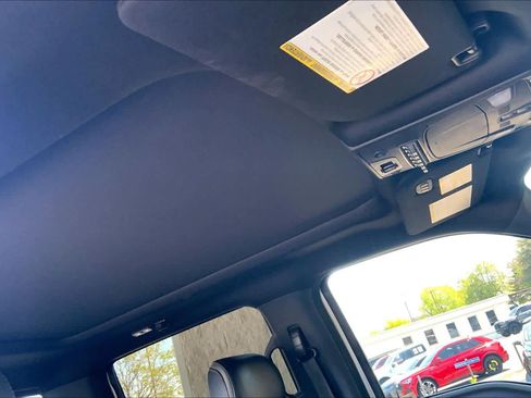 Used 2022 Ford F450 Platinum w/ FX4 Off-Road Package image 14