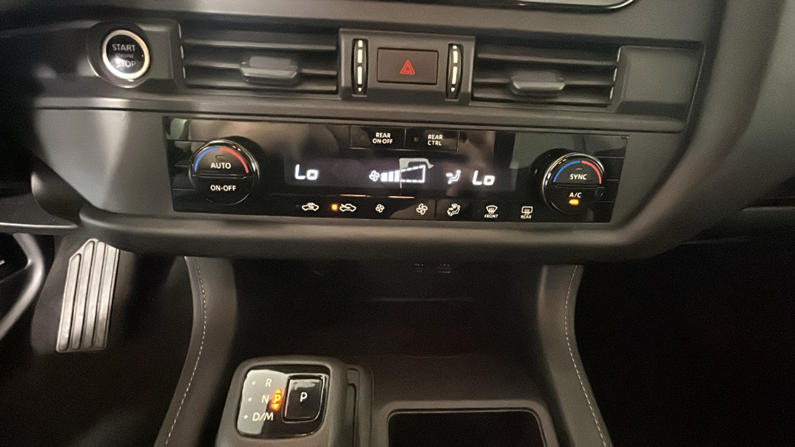 Used 2024 Nissan Pathfinder S AWD/4WD image 27