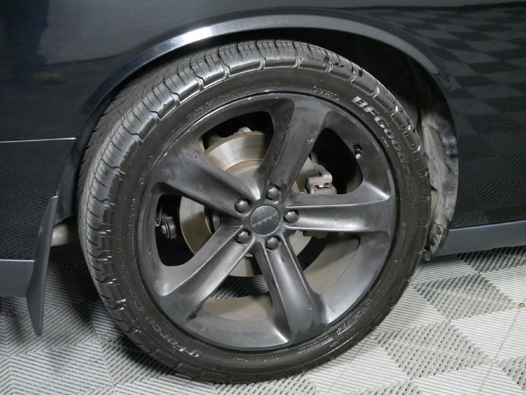 Used 2016 Dodge Challenger R/T Plus RWD image 11