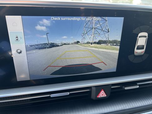 Used 2024 Hyundai Ioniq 6 SE RWD image 28
