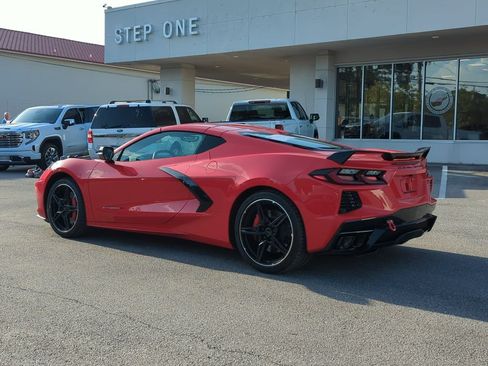 Used 2024 Chevrolet Corvette Stingray Preferred Cpe w/ Z51 Performance Package RWD image 4