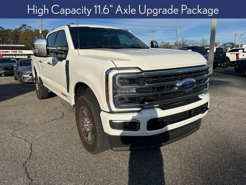 Used 2025 Ford F250 Platinum w/ Platinum Plus Package image 10