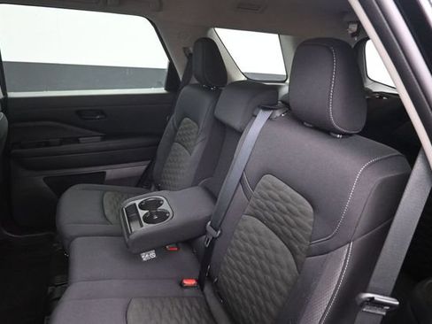 Used 2024 Nissan Pathfinder SV AWD/4WD image 23