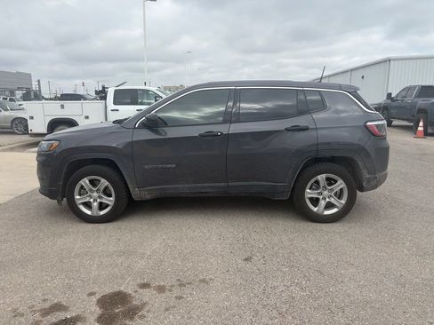 Used 2024 Jeep Compass Sport AWD/4WD image 2