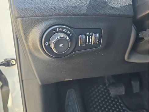 Used 2020 Jeep Compass Trailhawk w/ Cold Weather Group AWD/4WD image 11