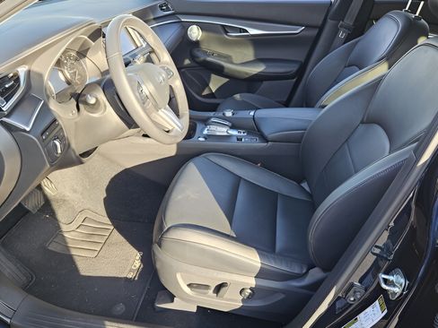 Used 2023 INFINITI QX50 Luxe FWD image 12