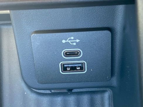 New 2025 Ford Expedition Active AWD/4WD image 24