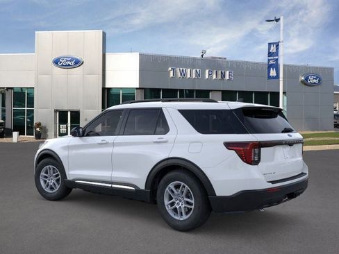 New 2025 Ford Explorer Active image 5