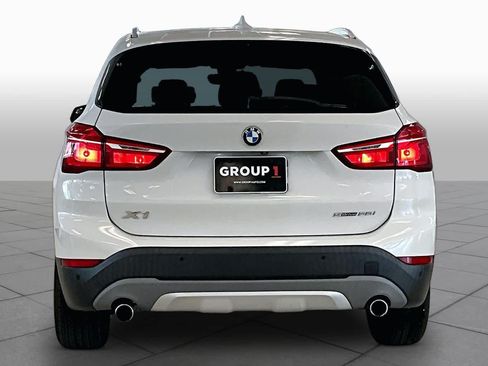 Used 2019 BMW X1 sDrive28i w/ Convenience Package FWD image 4