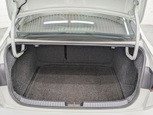 Used 2019 Volkswagen Jetta SE FWD image 14