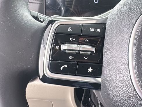 New 2026 Kia Carnival LXS image 22