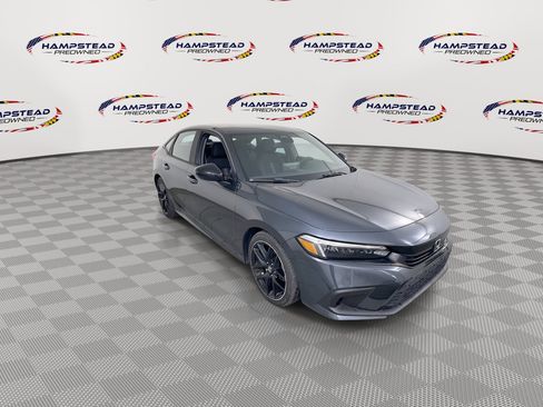 Used 2023 Honda Civic Sport image 2
