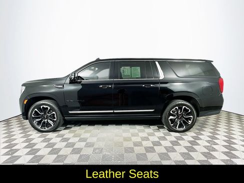 Used 2022 GMC Yukon XL Denali AWD/4WD image 6