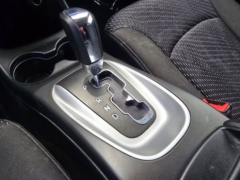 Used 2020 Dodge Journey SE FWD image 18