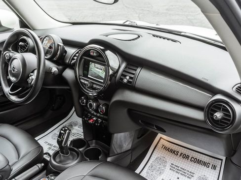 Used 2020 MINI Cooper 2-Door Hardtop image 11