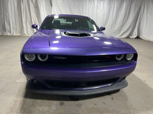 Used 2016 Dodge Challenger R/T Scat Pack RWD image 2