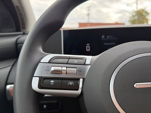 New 2026 Hyundai Tucson SE image 32