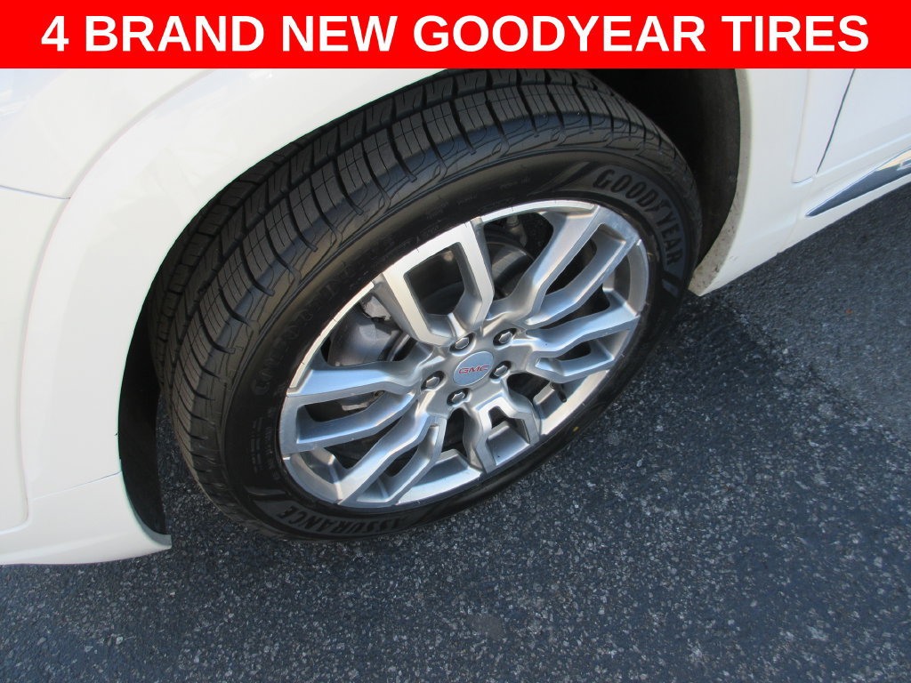 Certified 2024 GMC Terrain Denali AWD/4WD image 3