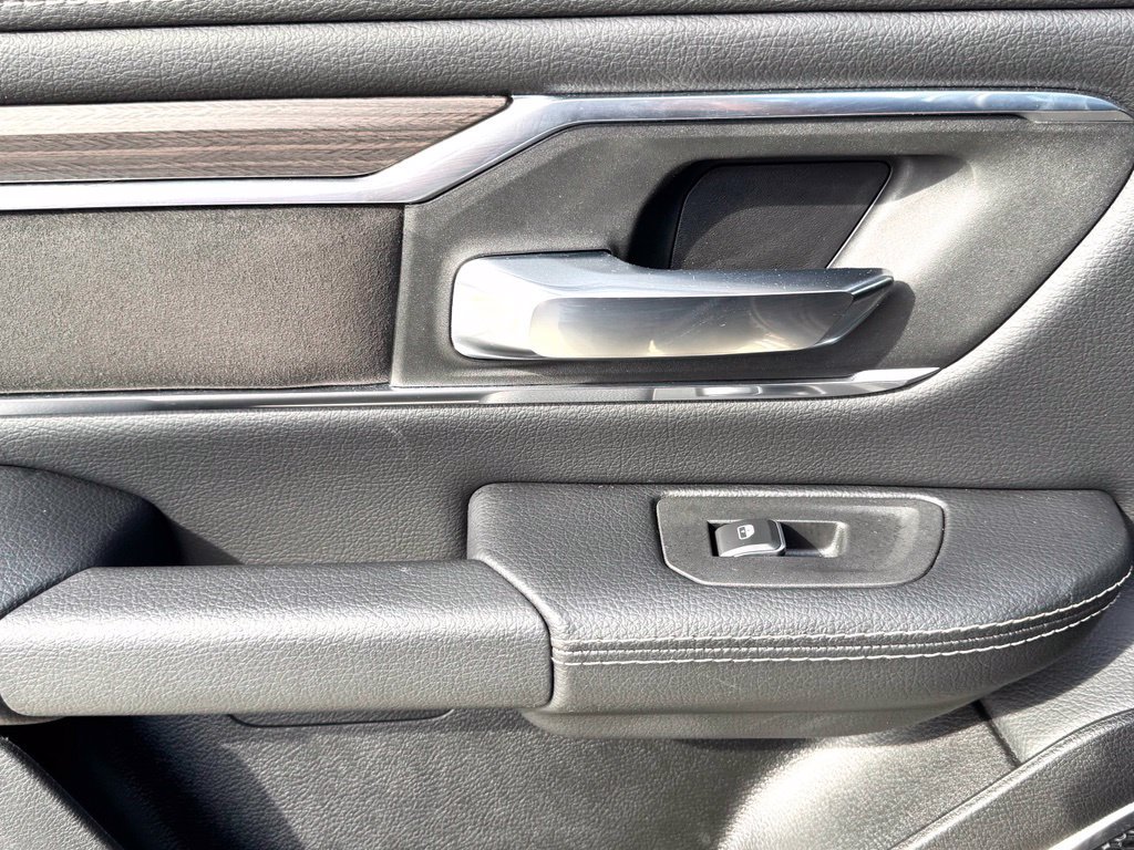 Used 2026 RAM 1500 Laramie AWD/4WD image 18