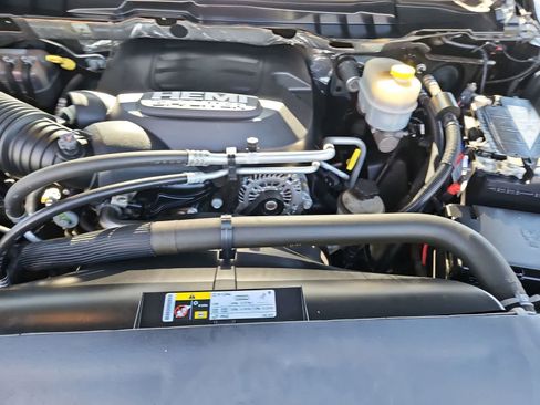 Used 2017 RAM 2500 Big Horn w/ Sport Appearance Group image 16