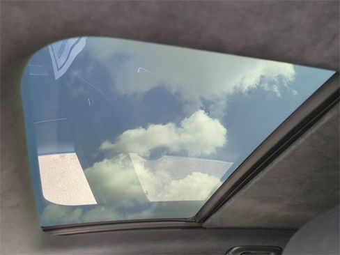 Certified 2025 Genesis GV70 3.5T Sport w/ Sport Advanced Package image 18