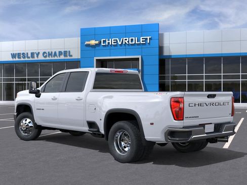 New 2026 Chevrolet Silverado 3500 LT w/ Convenience Package AWD/4WD image 4